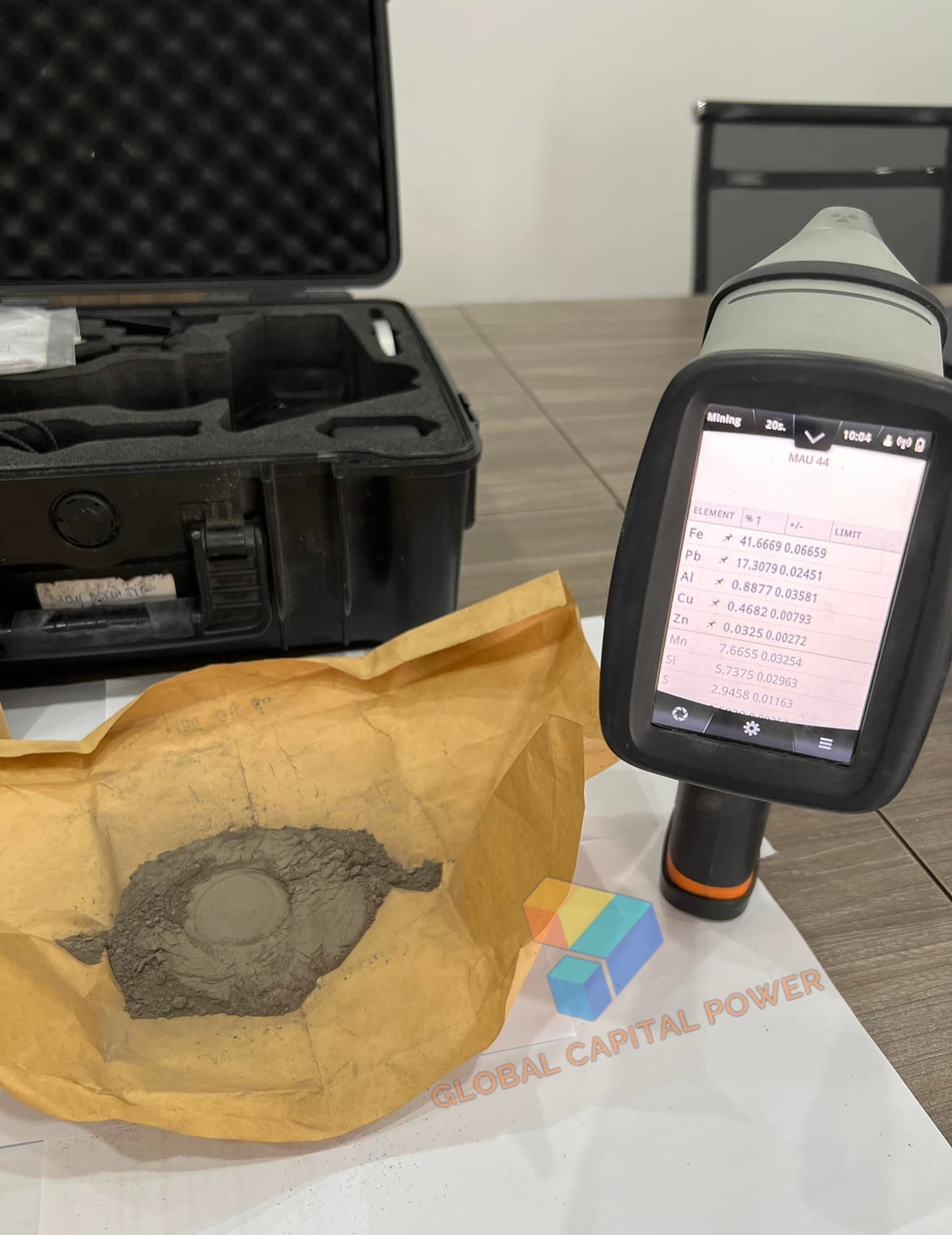 Hitachi X-MET8000 Expert Geo XRF Analyzer