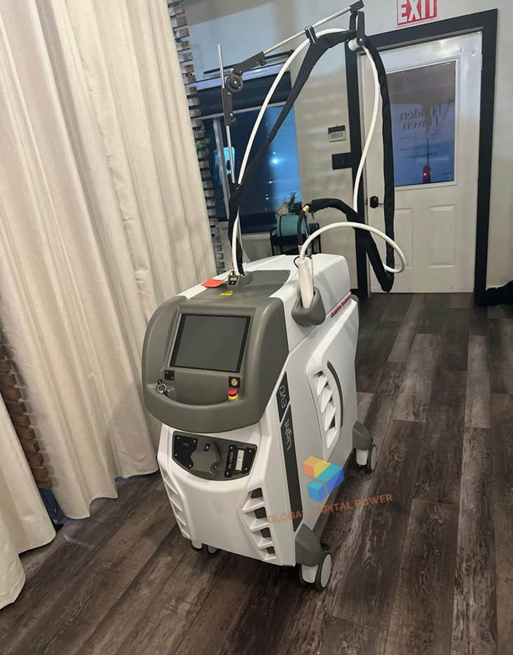 Quanta Systems Light Evo Laser